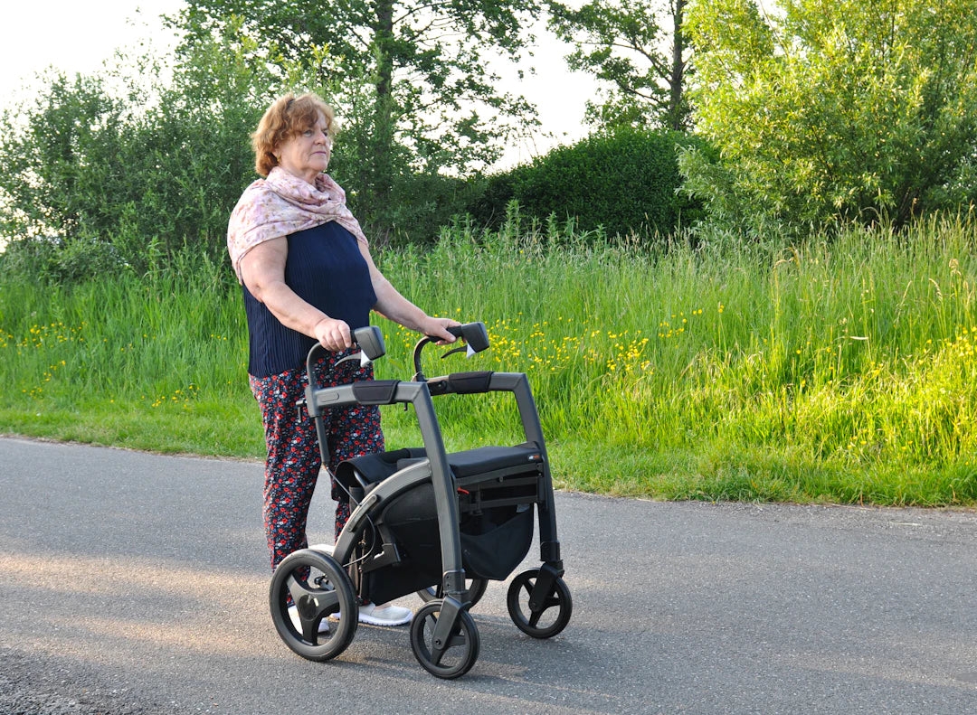 Enhancing Mobility Lightweight Walkers for Comfort