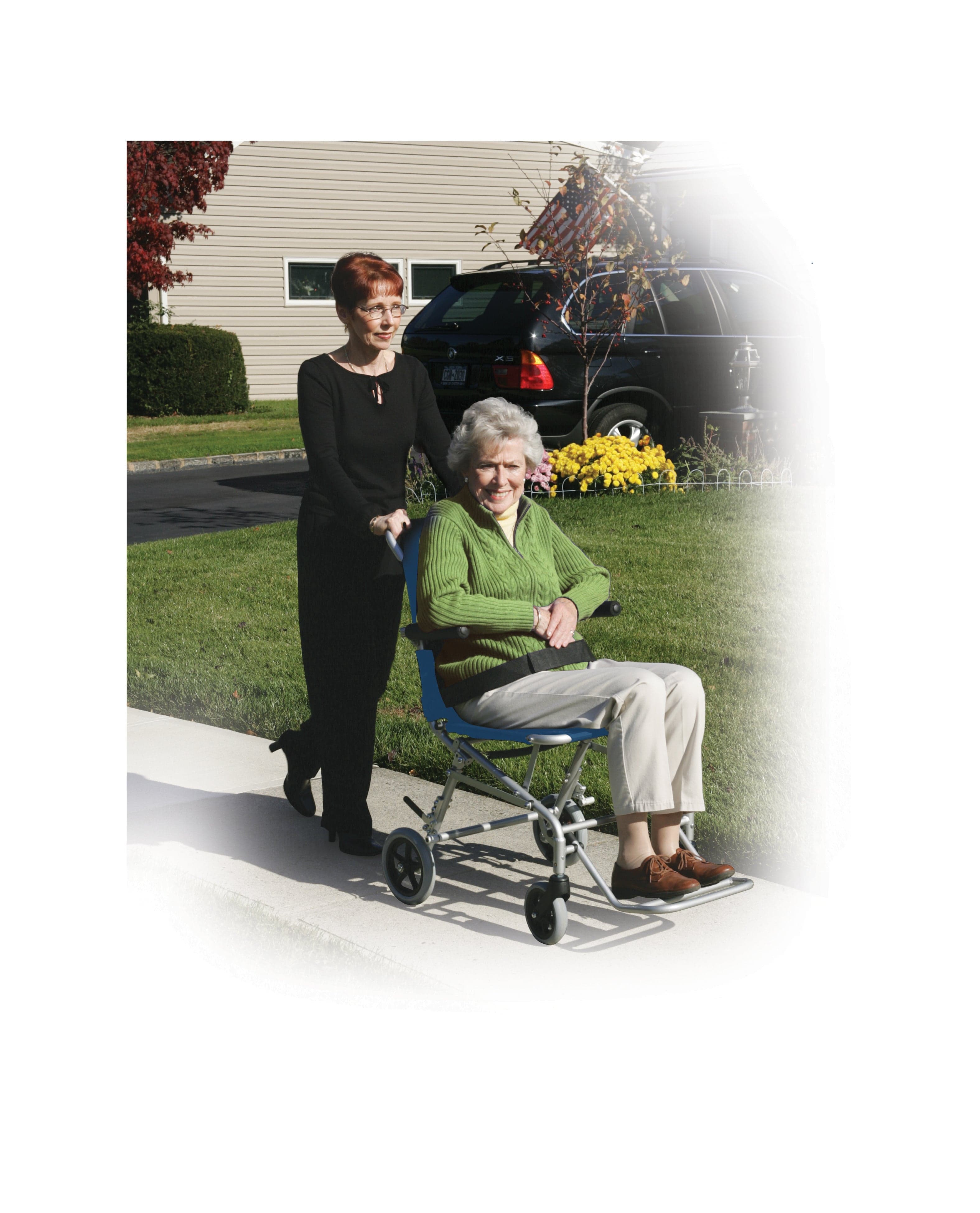 Drive Medical Drive Medical Super Light Folding Transport Wheelchair with Carry Bag sl18